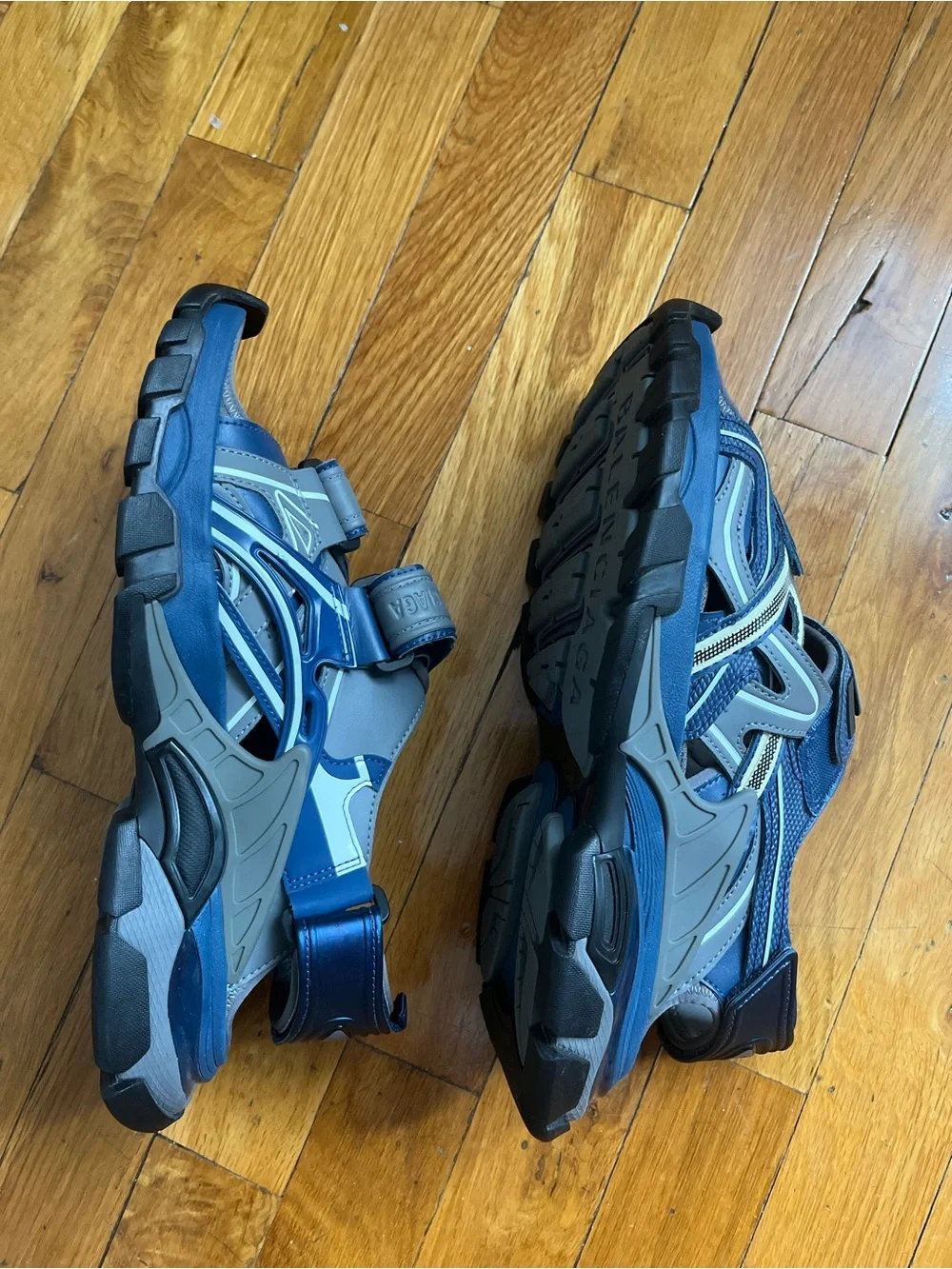 NEW Balenciaga track men’s sandals